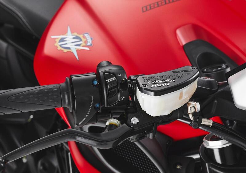 MV Agusta Dragster 800 Dragster 800 Rosso (2021 - 23) (18)