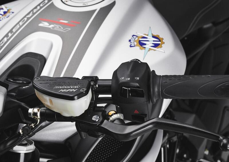 MV Agusta Dragster 800 Dragster 800 RR (2021 - 23) (9)