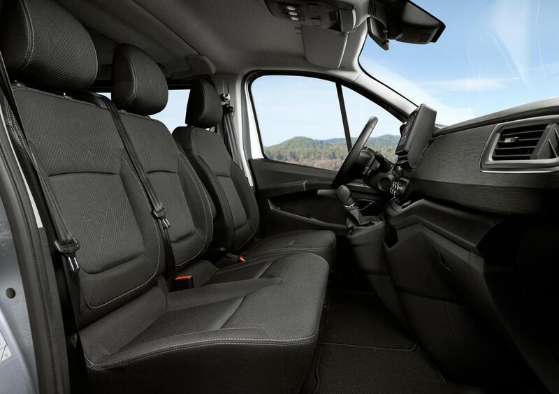 Nissan NV300 (2016-22) (12)