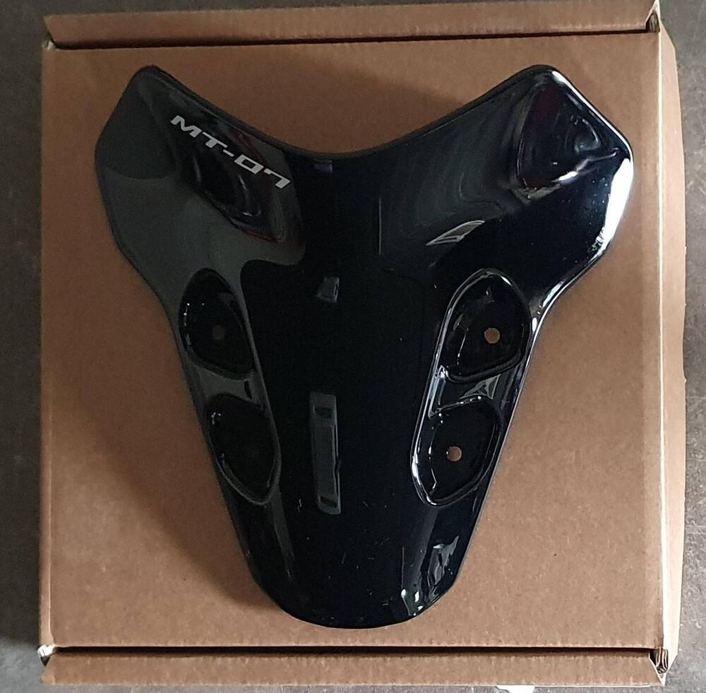 PARABREZZA SCHERMO YAMAHA PER MT 07 BATF83M01000