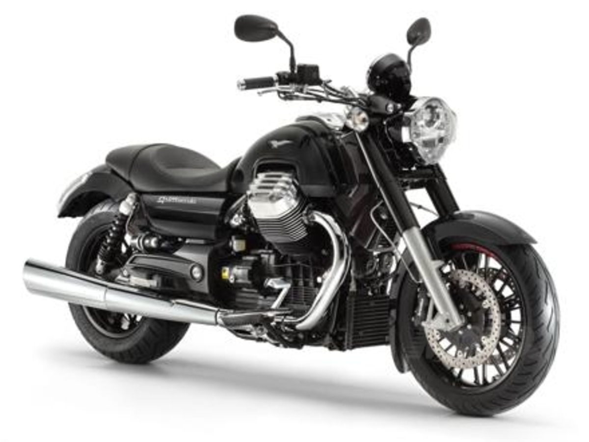 Nuovo store Pogliani a Milano dedicato ad Aprilia e Moto Guzzi