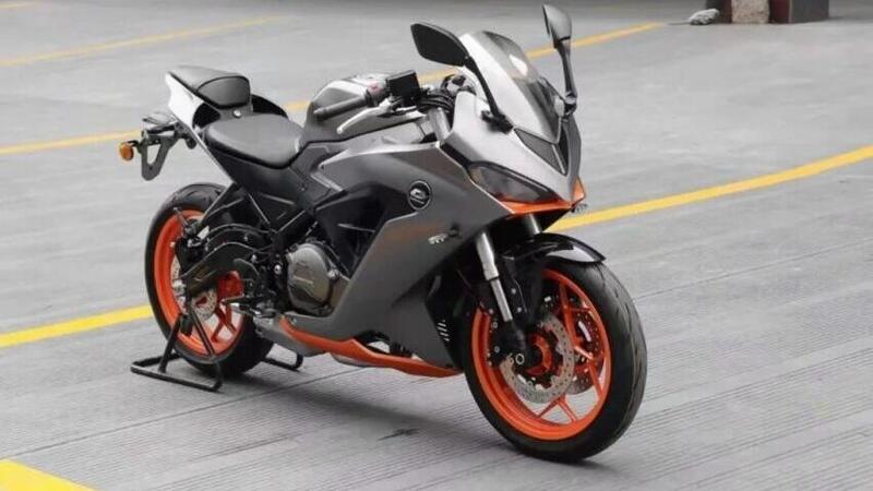 QJ Motor presenta una 350 bicilindrica sportiva