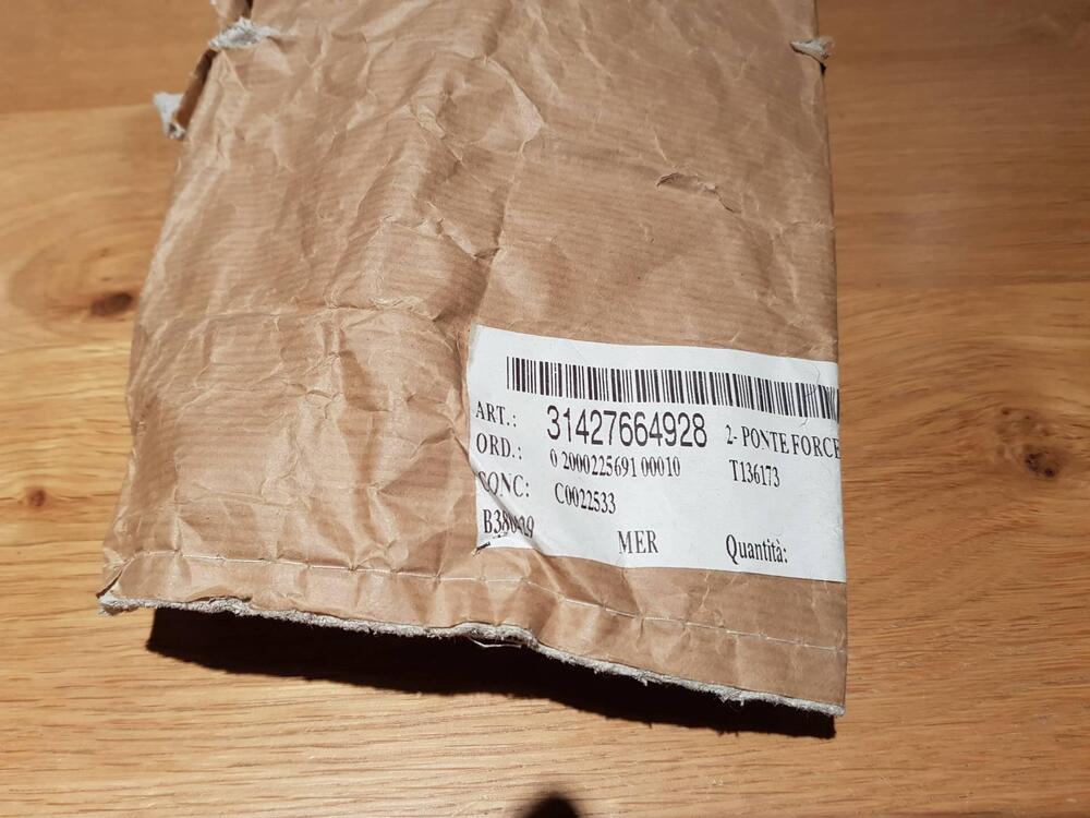 Elemento triangolare sup. per BMW GS K 25 e GS ADV (3)