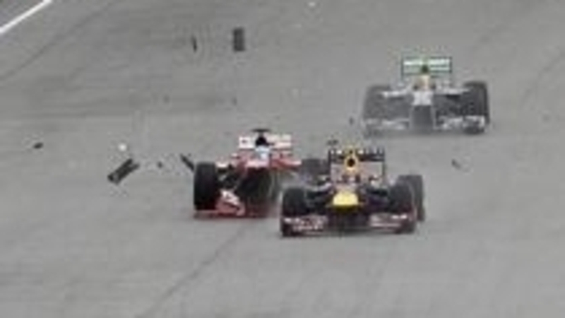 Alonso: la fotosequenza dell&#039;incidente di Sepang  