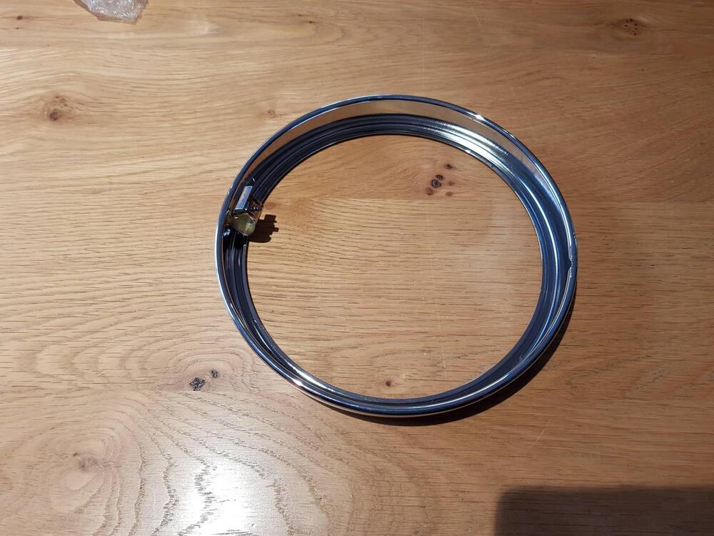 Anello di fissaggio faro BMW (2)