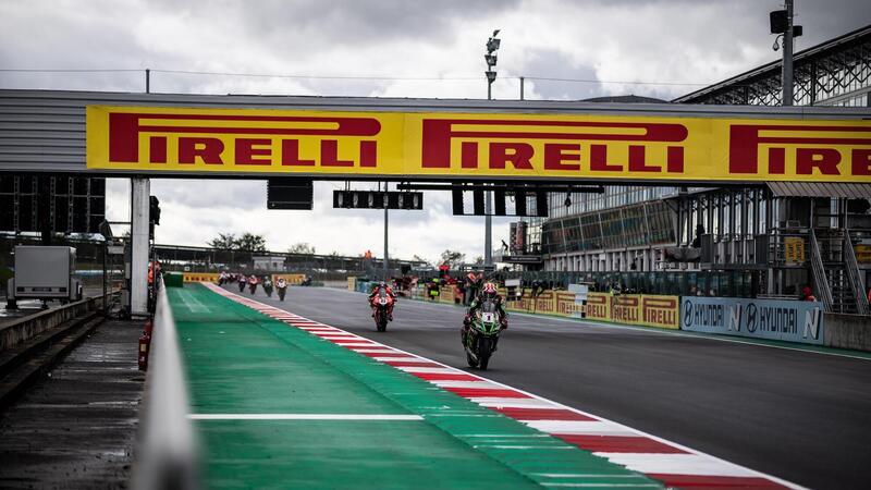 Jonathan Rea: &quot;Cadute inspiegabili in MotoGP? Colpa delle gomme&quot;