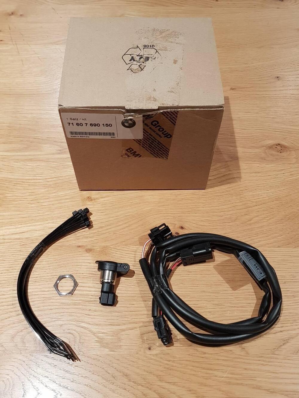 Kit di montaggio successivo presa a spina BMW