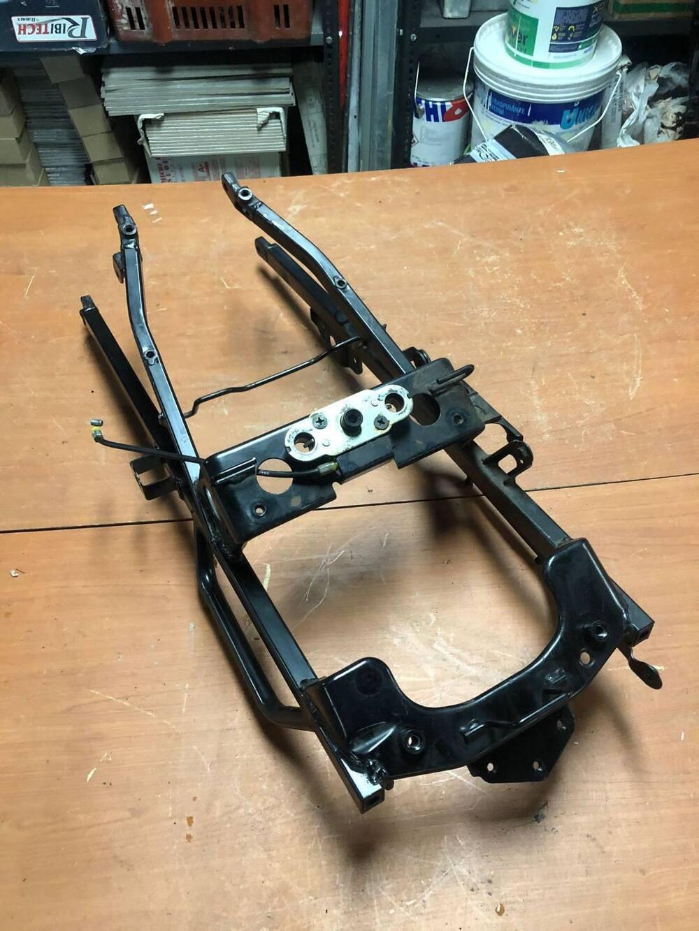 Telaietto posteriore Suzuki SV 650 S '99-'02 (2)