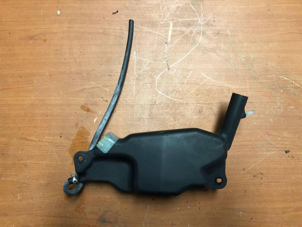 Vaschetta liquido radiatore Suzuki SV650S '99-'02 (3)