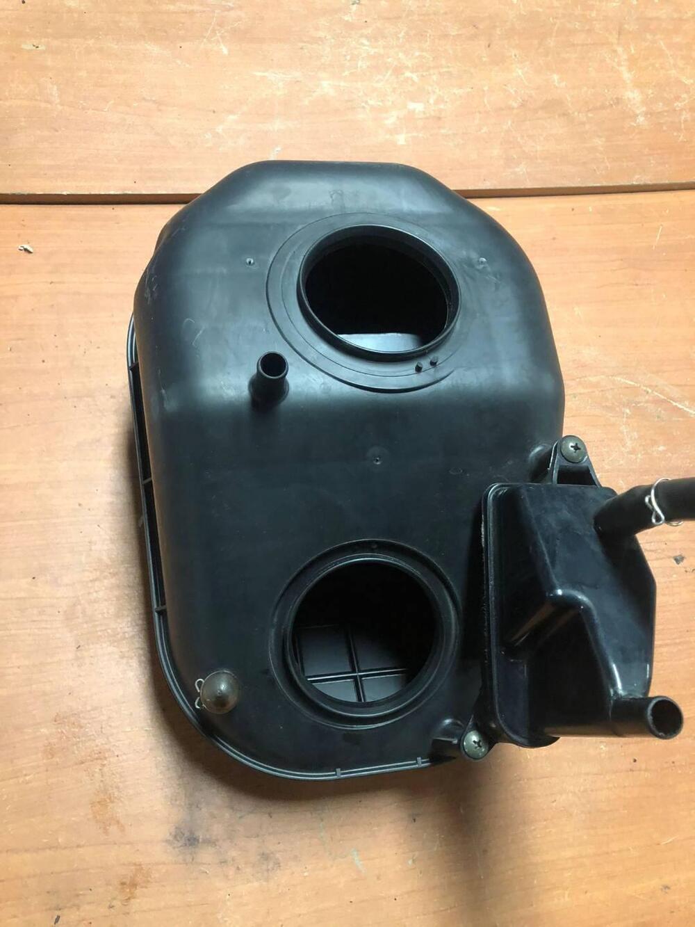 Scatola filtro Airbox Suzuki SV 650 S '99-'02 (2)