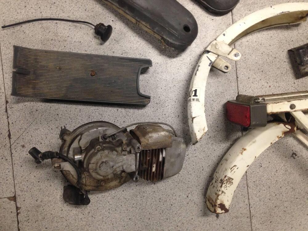 Pezzi in blocco Ciao Piaggio (10)