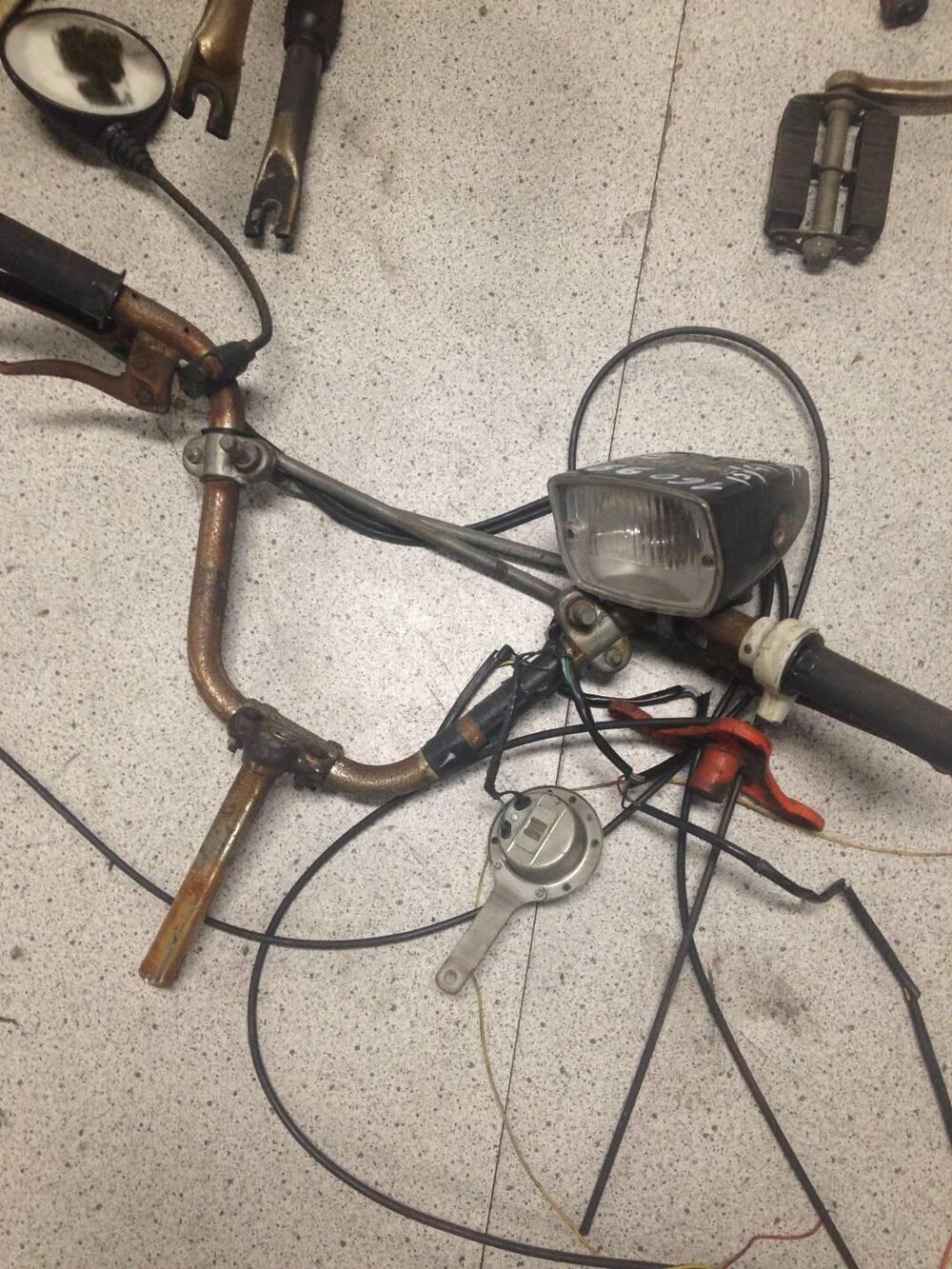 Pezzi in blocco Malaguti Cobra (7)