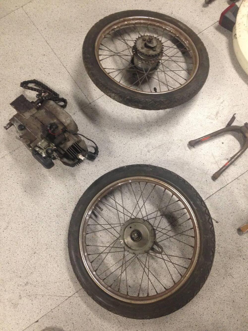 Pezzi in blocco Malaguti Cobra (8)