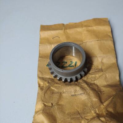 INGRANAGGIO ALBEROMOTORE/FOLLE YAMAHA XT550