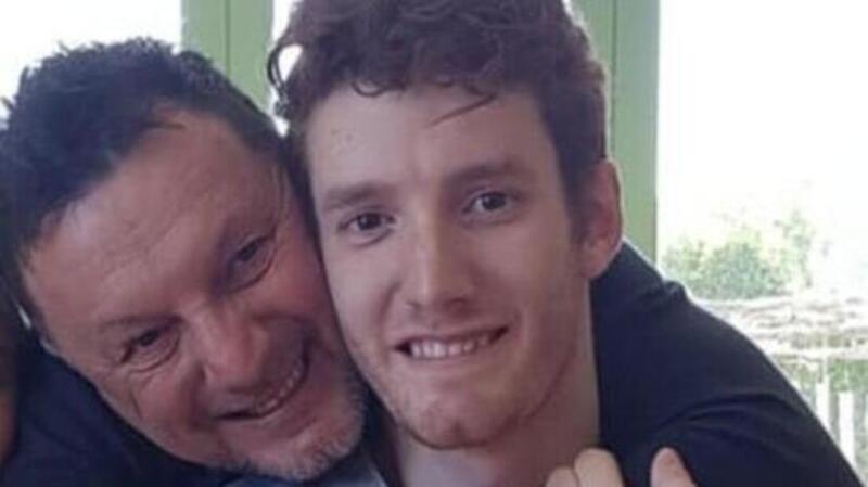 L'addio a Fausto Gresini del figlio Lorenzo: "Il destino &egrave; stato davvero crudele con te"