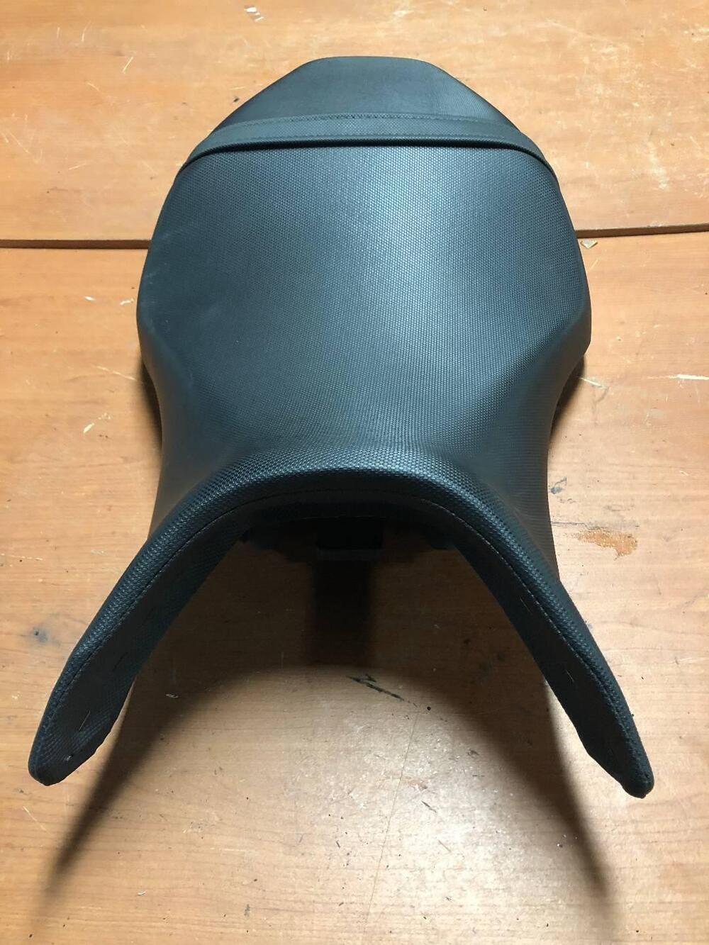 Sella Honda CB 650 F '13-'16 (3)