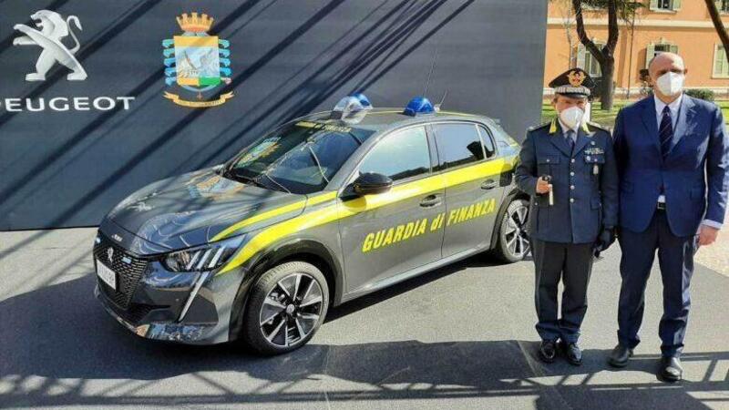 La Peugeot e-208 amplia la flotta della Guardia di Finanza 