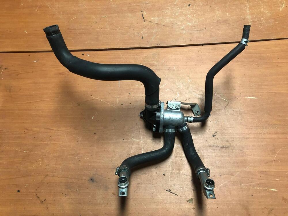 Valvola termostatica con tubi Suzuki GSX 1250 FA (2)