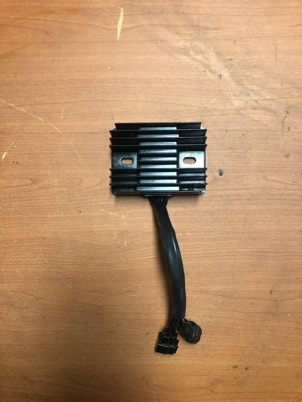 Regolatore di tensione Suzuki GSX 1250 FA