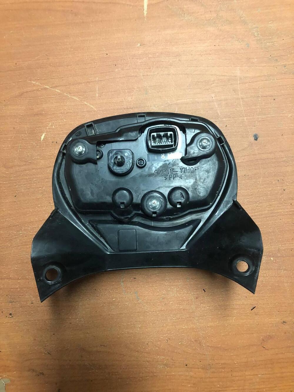 Strumentazione contachilometri Suzuki GSX 1250 FA (2)