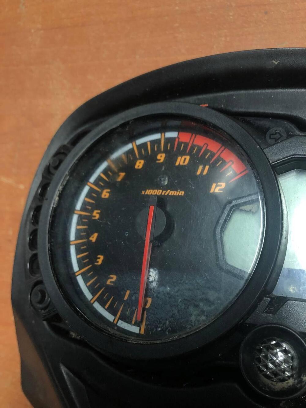 Strumentazione contachilometri Suzuki GSX 1250 FA (3)