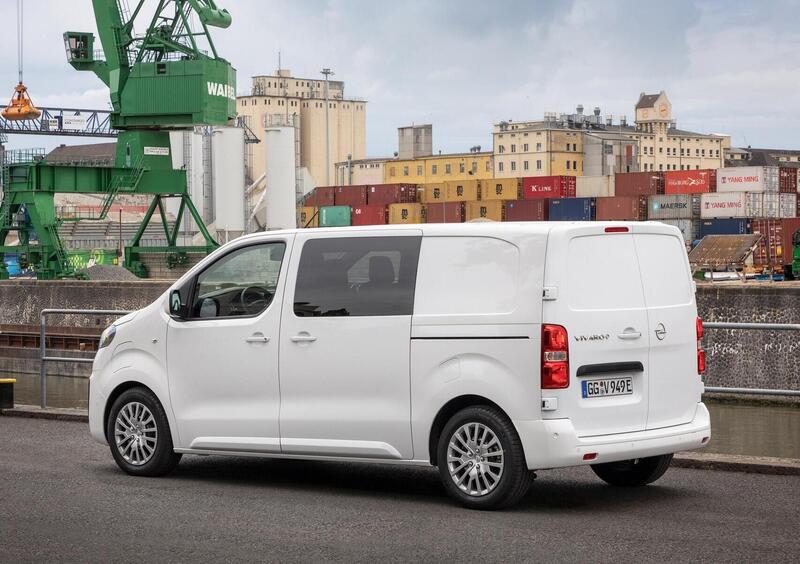 Opel Vivaro-e Life (2020-->>) (4)