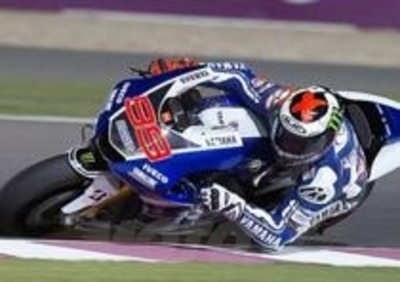 MotoGP. Lorenzo conquista la prima pole stagionale del GP del Qatar