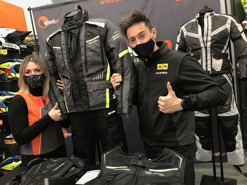 Speciale abbigliamento: strada, pista, turismo e urban