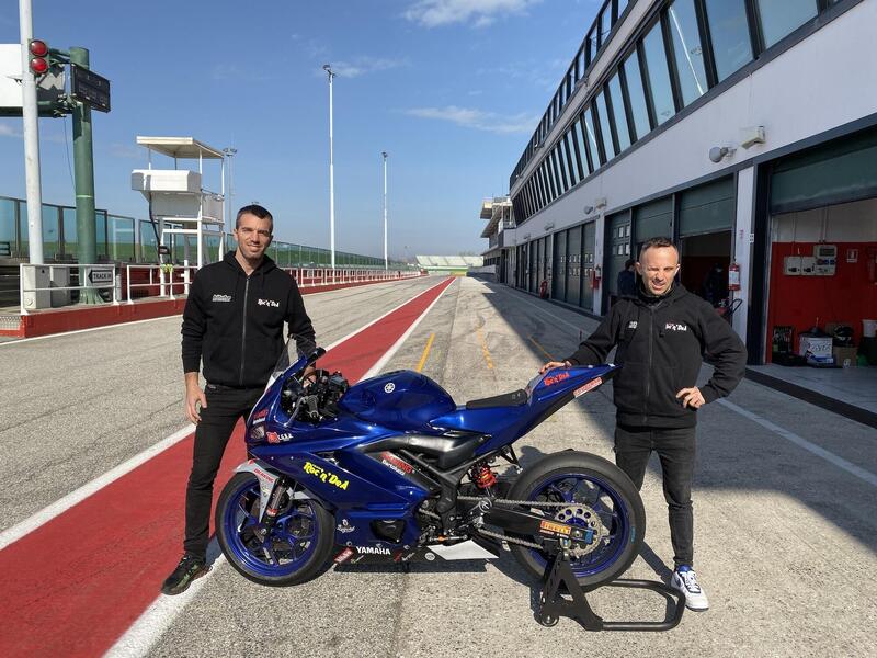 De Angelis: &ldquo;Vuoi correre con me il Trofeo R3 Yamaha?&rdquo;