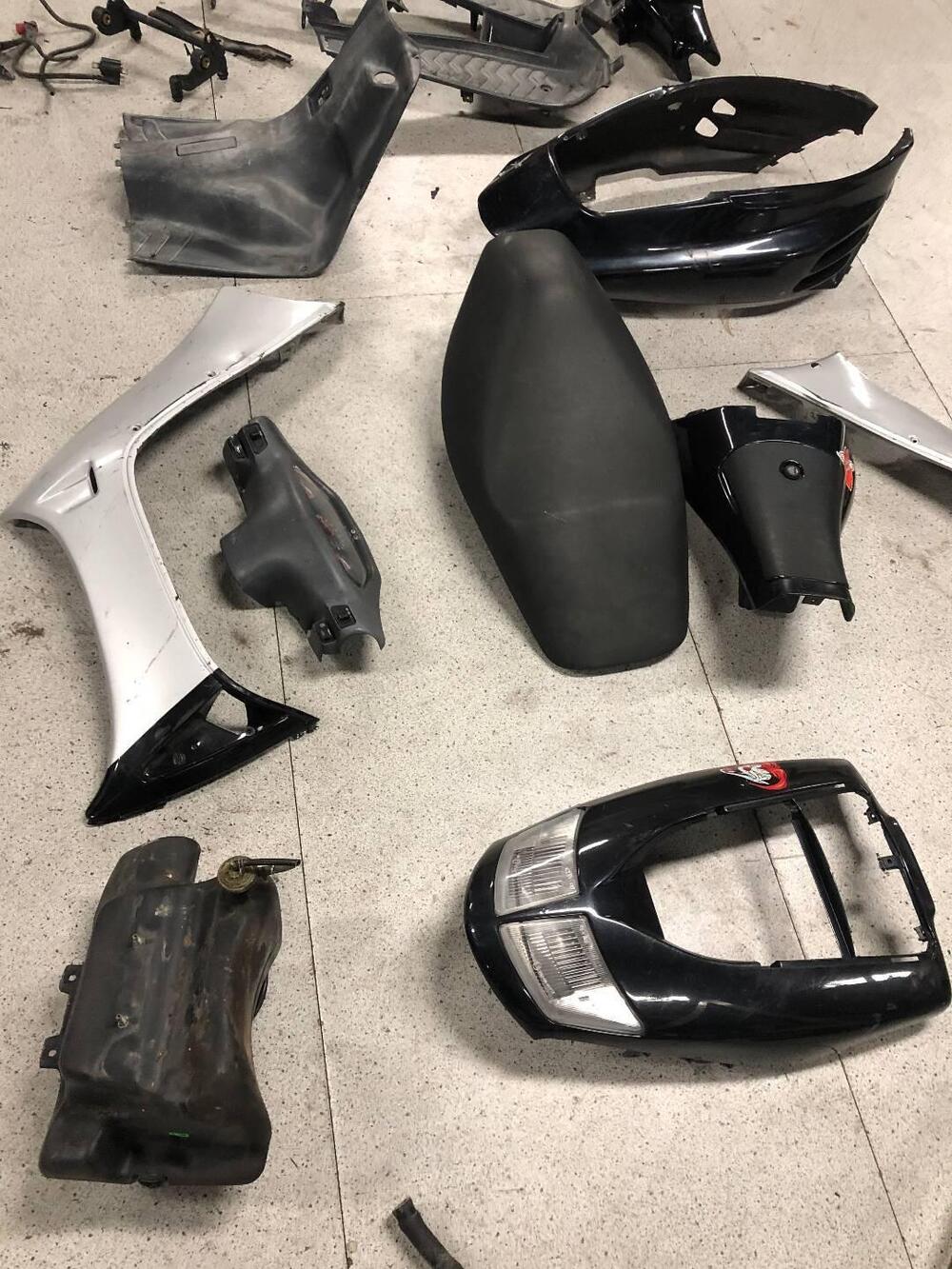 Pezzi in blocco Aprilia RS50 (11)