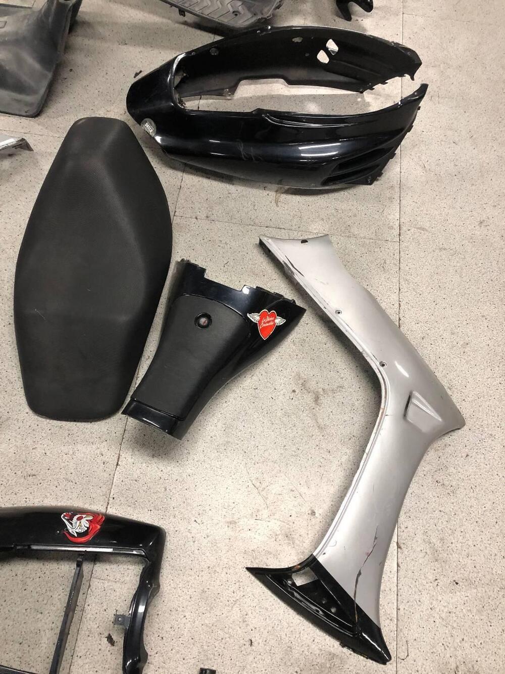 Pezzi in blocco Aprilia RS50 (12)