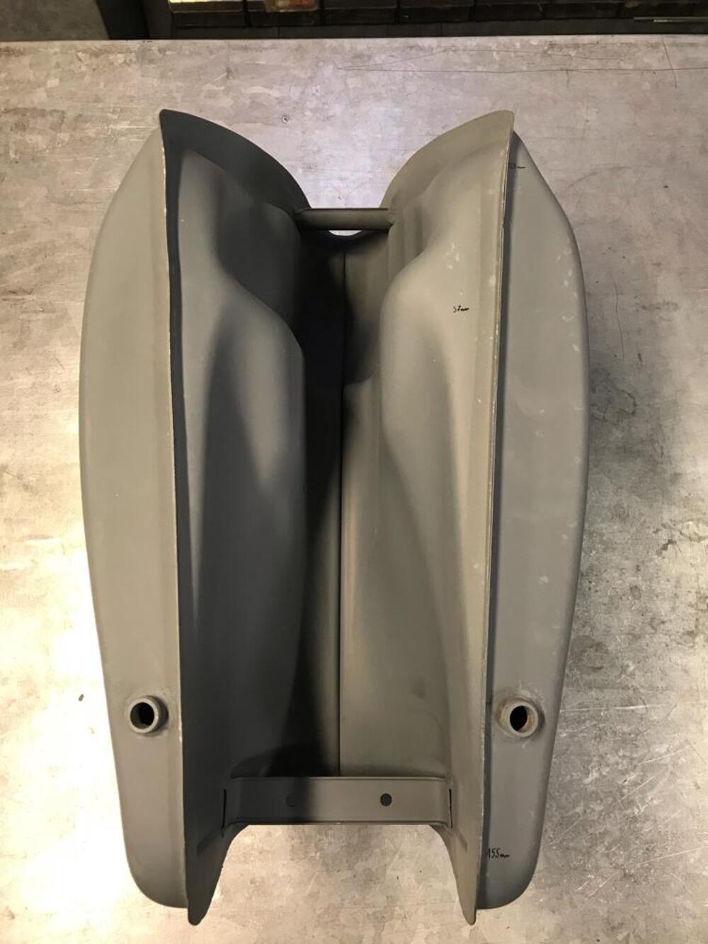 Serbatoio carburante nuovo BMW (3)