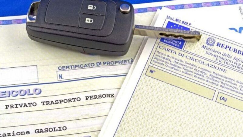 Allarme Documento Unico per l&#039;auto: per le associazioni peggiora tempi e costi [+40/60%]