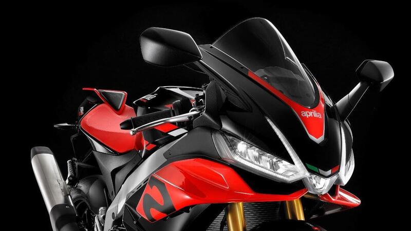 Aprilia RSV4 e RSV4 Factory 2021. Foto, prezzi e disponibilit&agrave;