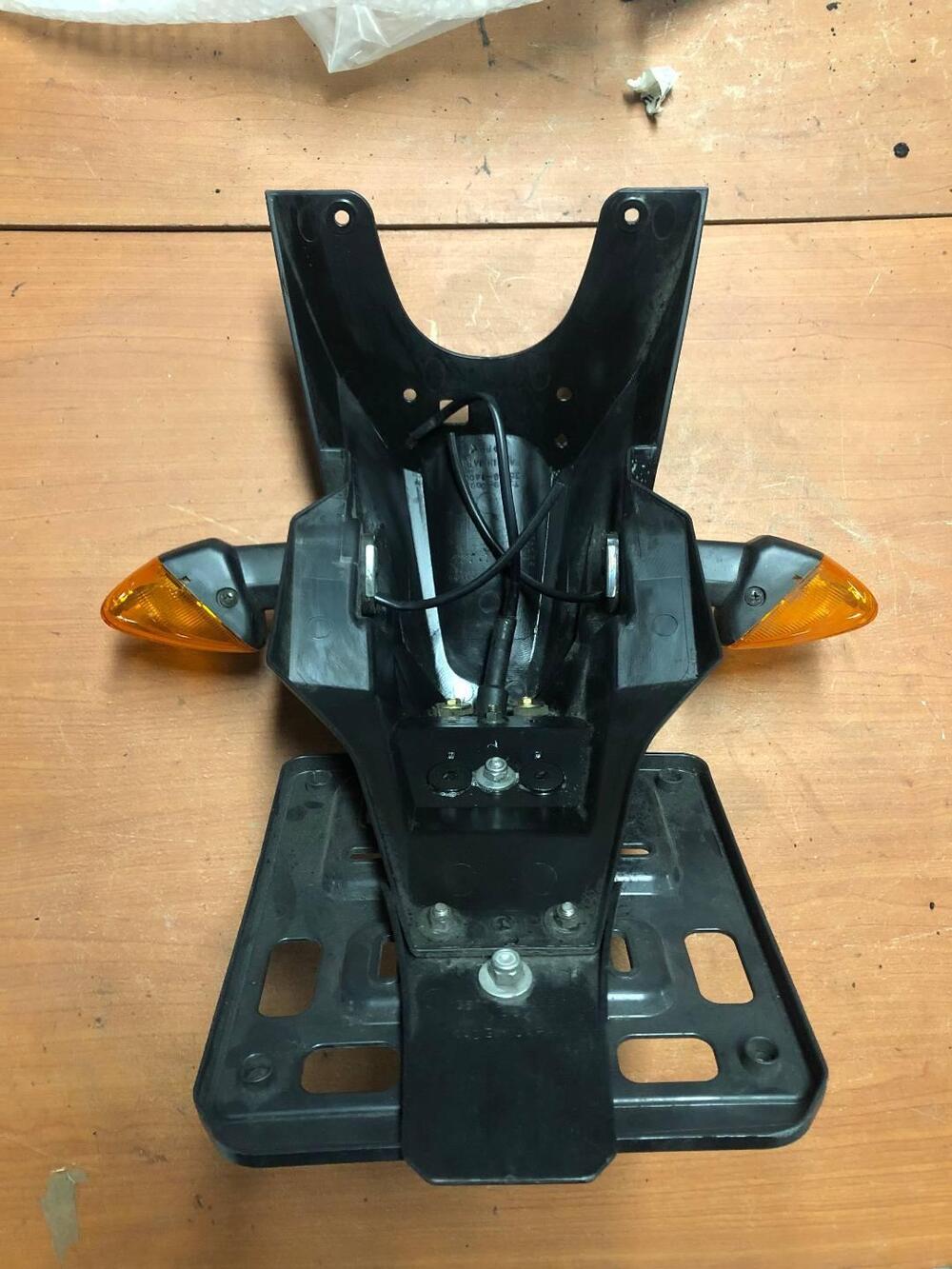 Portatarga Kawasaki Z750 (3)