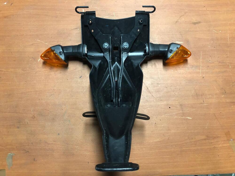 Portatarga Kawasaki z1000 '07-'08 (2)