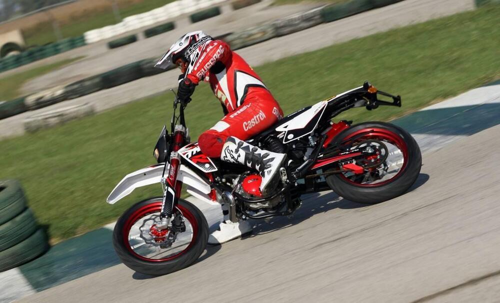 Rieju MRT 50 Supermotard Trophy (2021 - 25) (8)