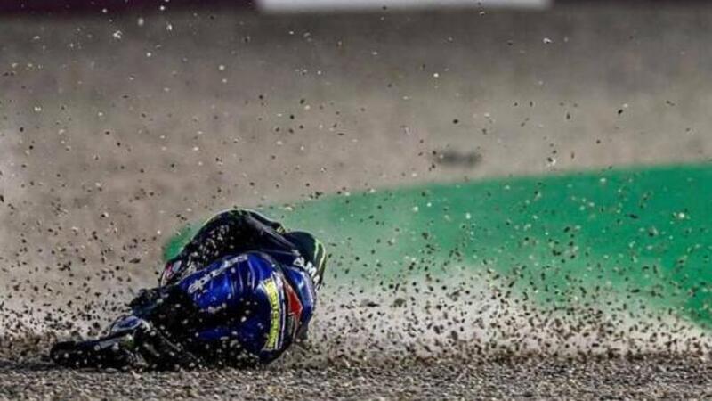 MotoGP. Sportellate social: Crutchlow cade, Lorenzo se la ride e Miller e Espargar&ograve; si arrabbiano