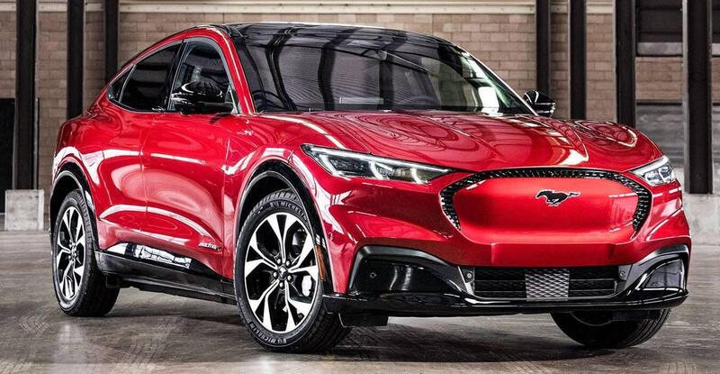 Sorpasso elettrico: la Ford Mustang Mach-E batte nelle vendite il mito a benzina