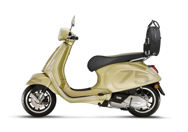 Vespa Primavera 125 Primavera 125 3V ie 75th (2021) (3)