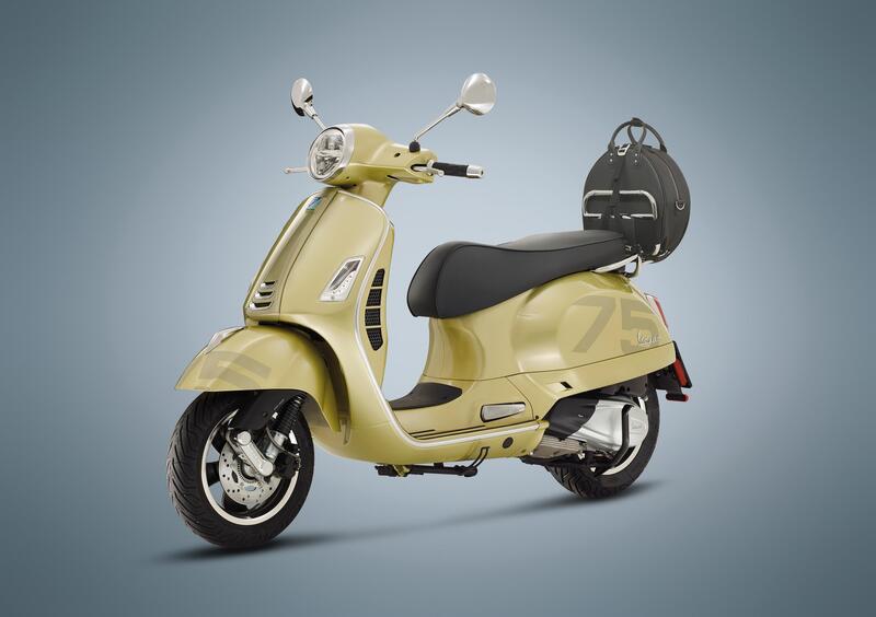 Vespa GTS 300 GTS 300 Supertech hpe 75th (2021)