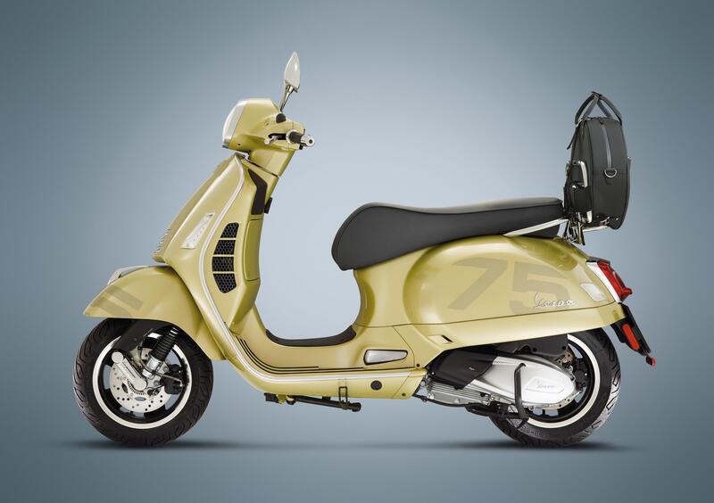 Vespa GTS 300 GTS 300 Supertech hpe 75th (2021) (5)