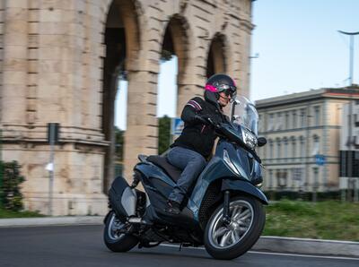 Piaggio Beverly 300 hpe e 400 hpe TEST