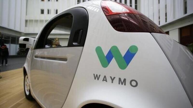 Waymo, la sua guida autonoma &ldquo;evita o mitiga&rdquo; 88 incidenti su 91  