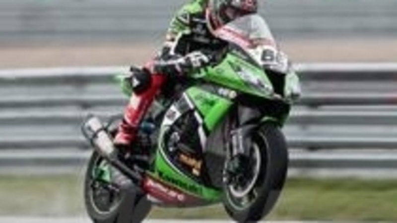 Superbike. Sykes &egrave; il pi&ugrave; veloce nelle prove sotto la pioggia di Assen