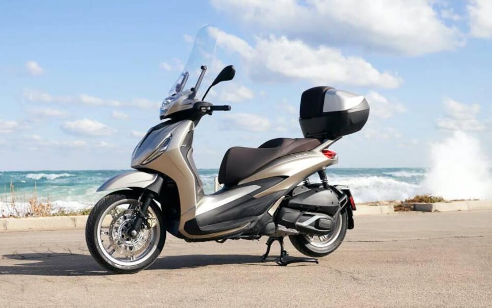 Piaggio Beverly 300 ABS-ASR (2021 - 25) (9)