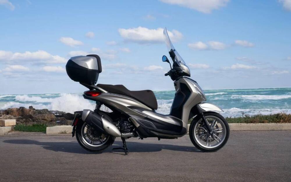 Piaggio Beverly 300 ABS-ASR (2021 - 25) (11)