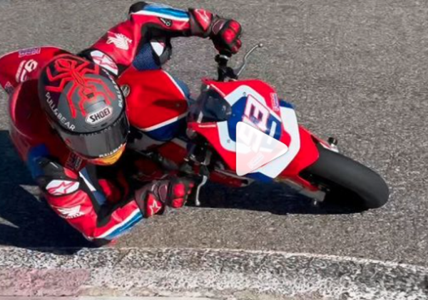 Marc Marquez &egrave; tornato in moto: ecco il video del campione in pista