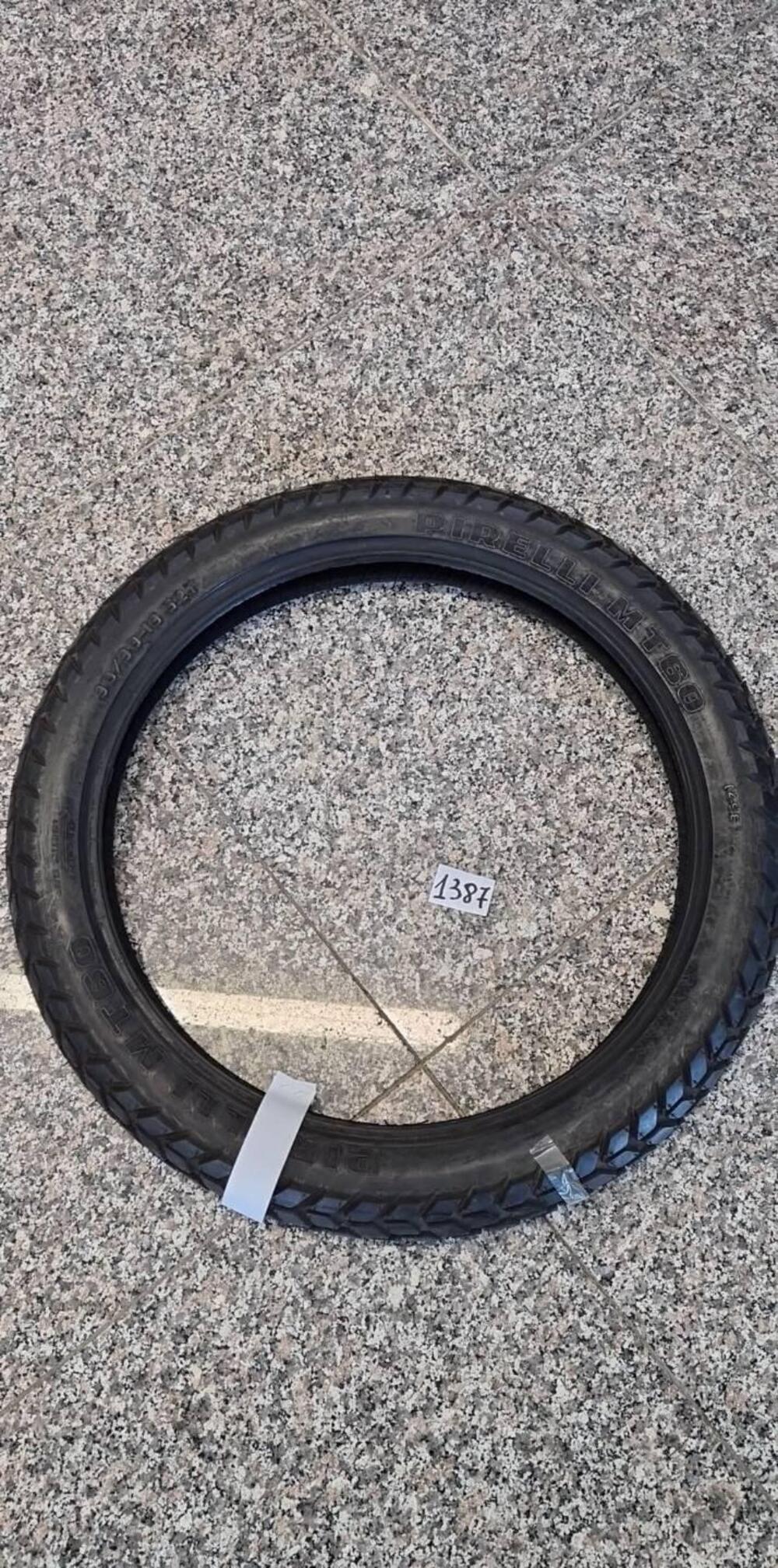 PNEUMATICO 90.90-17 52T MT60 Pirelli