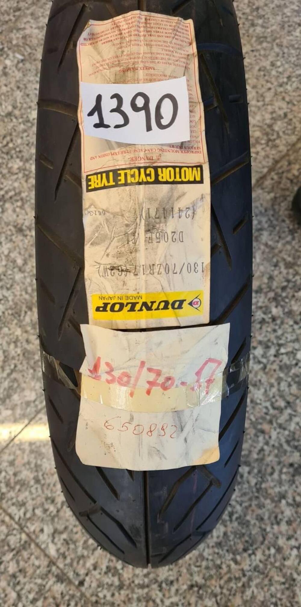 PNEUMATICO 130/70ZR17 62W SPORTMAX TORUING RADIAL Dunlop (2)